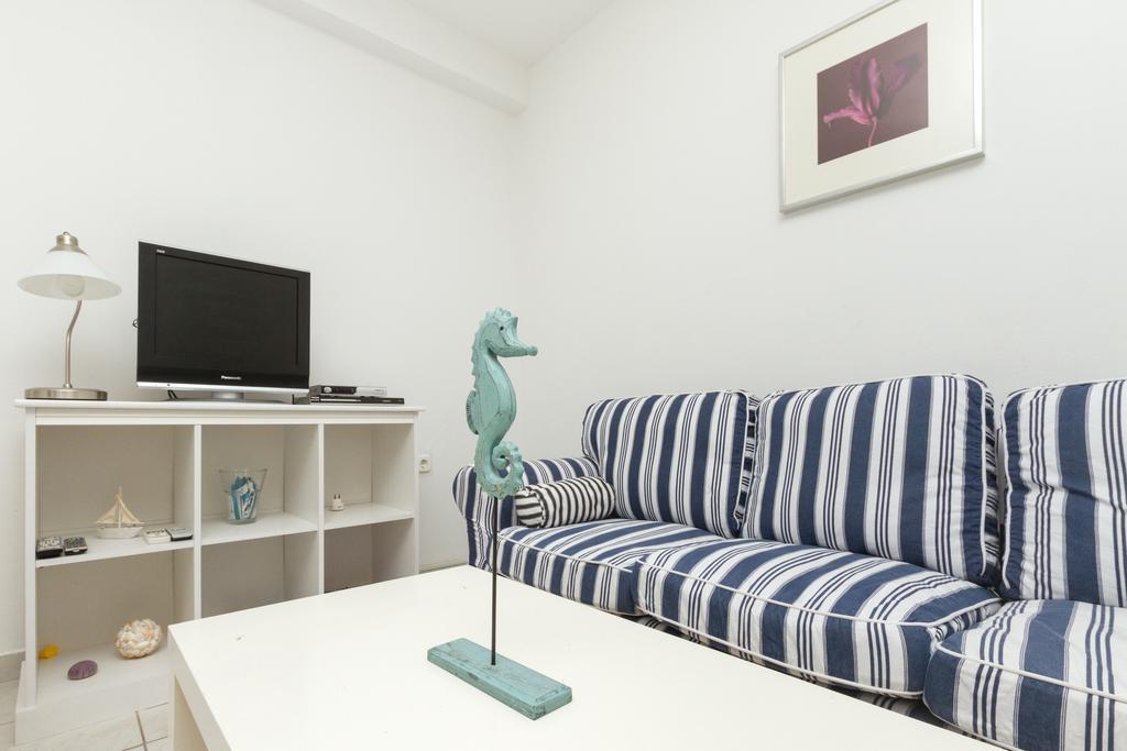 Hippocampus Apartments ミミツェ エクステリア 写真